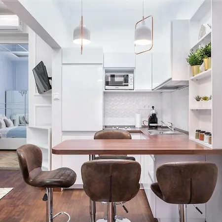 Διαμέρισμα Kalvin Square Elite 4you With Sauna, Aircon, Ceiling Mirror